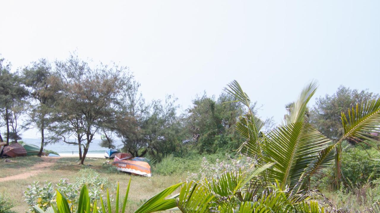 カラングート Casa Cubo By The Beach Bed & Breakfast エクステリア 写真